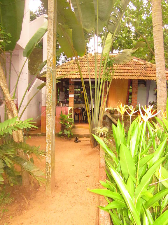 Hotel Jickys Nest à Varkala Extérieur photo